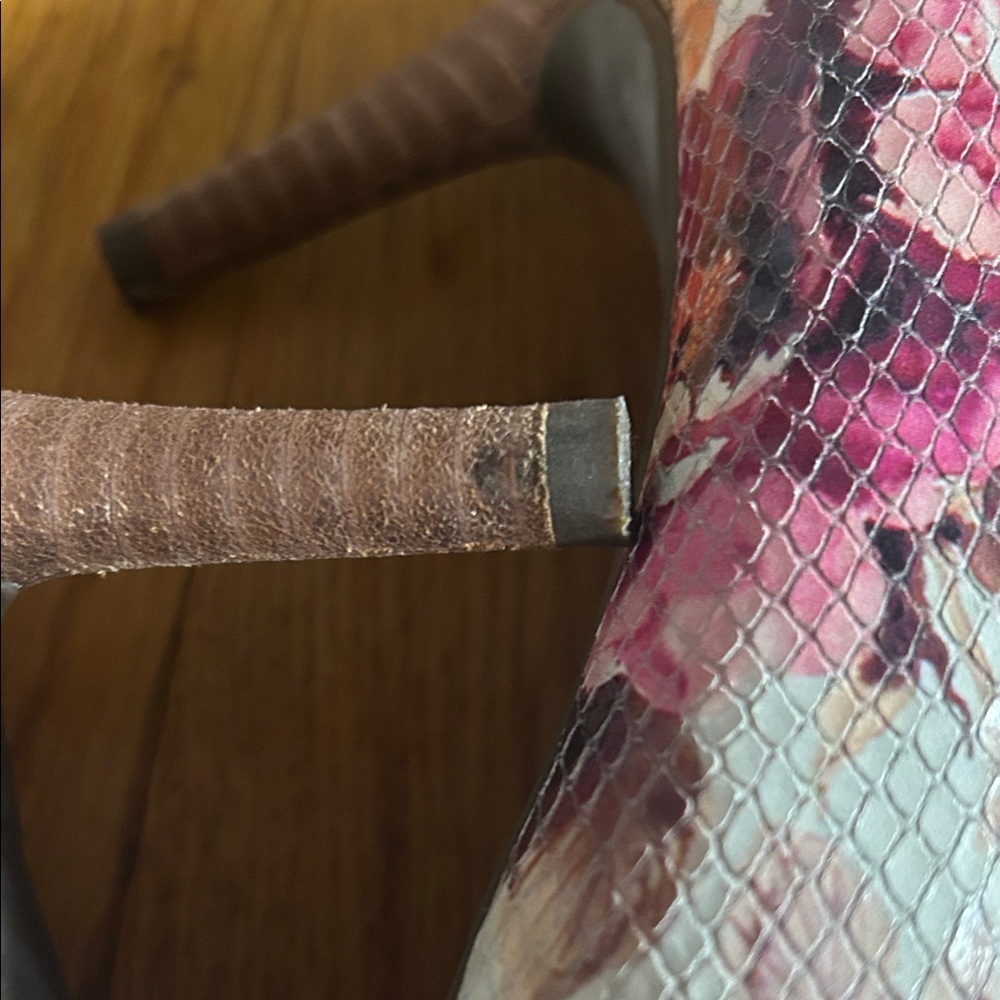Rockport Women's Floral Heels - Pink and Brown Sz 9.5đź’•Very comfortableđź’• - Picture 8 of 10